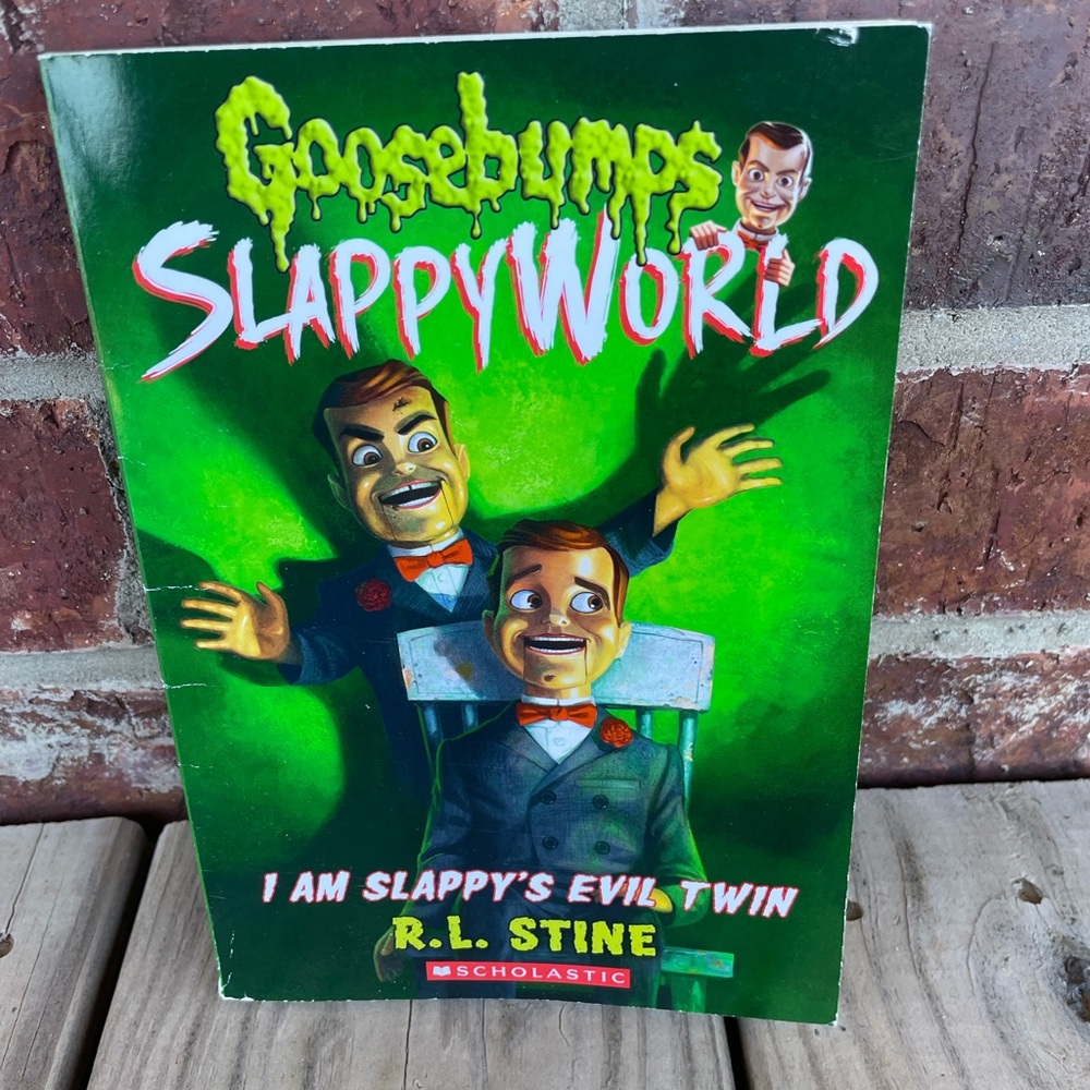 Paperback Goosebumps SlappyWorld I Am Slappy’s Evil Twin Kid’s Chapter Book